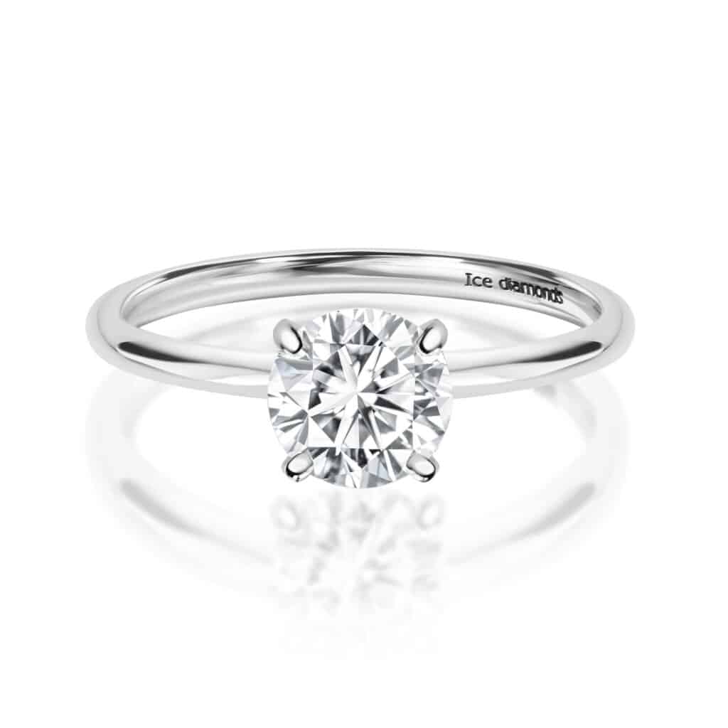 טבעת אלינוי בעיצוב אנגלי כסופה 1.1 קראט אבני מואנייס ice diamonds